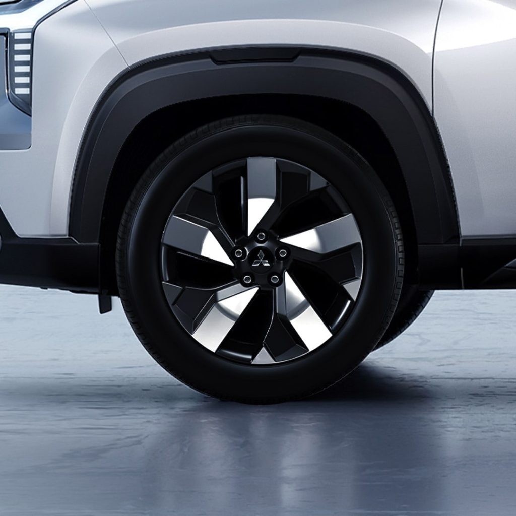 ngoại thất mitsubishi destinator